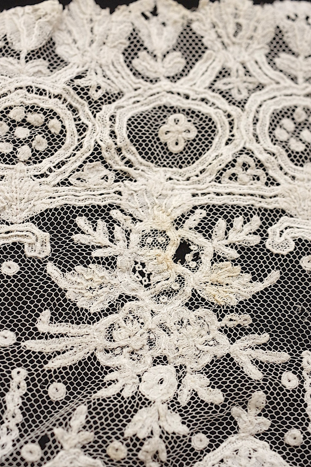 Mouchoir ancien en dentelle dentelle ancinne