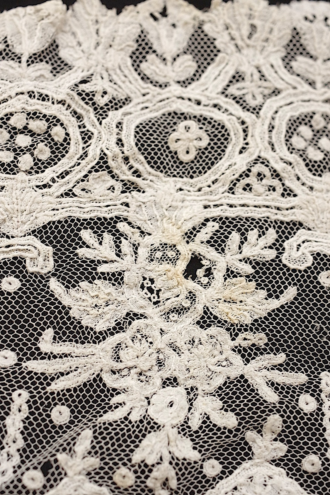 Mouchoir ancien en dentelle dentelle ancinne