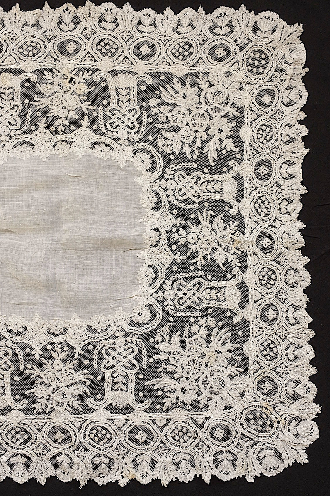 アンティークレース　dentelle ancinne ハンカチ