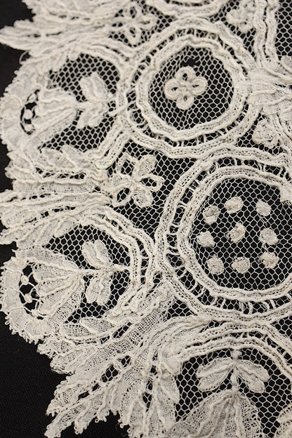 アンティークレース　dentelle ancinne ハンカチ