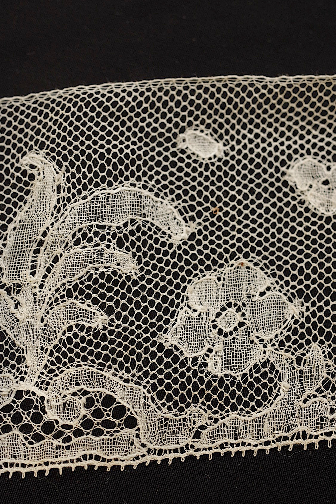 アンティークレース　dentelle ancinne 350 210cm