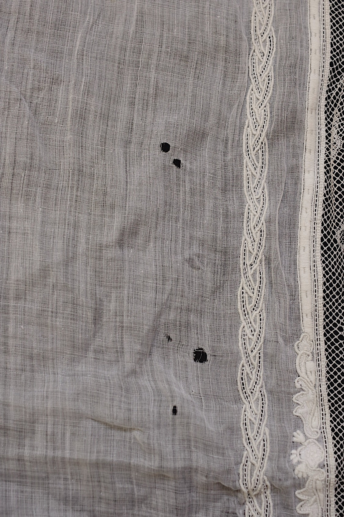 アンティークレース　dentelle ancinne 刺繍ハンカチ素材用