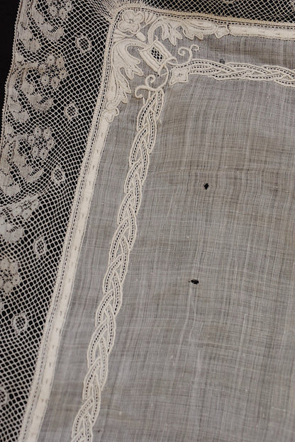 アンティークレース　dentelle ancinne 刺繍ハンカチ素材用