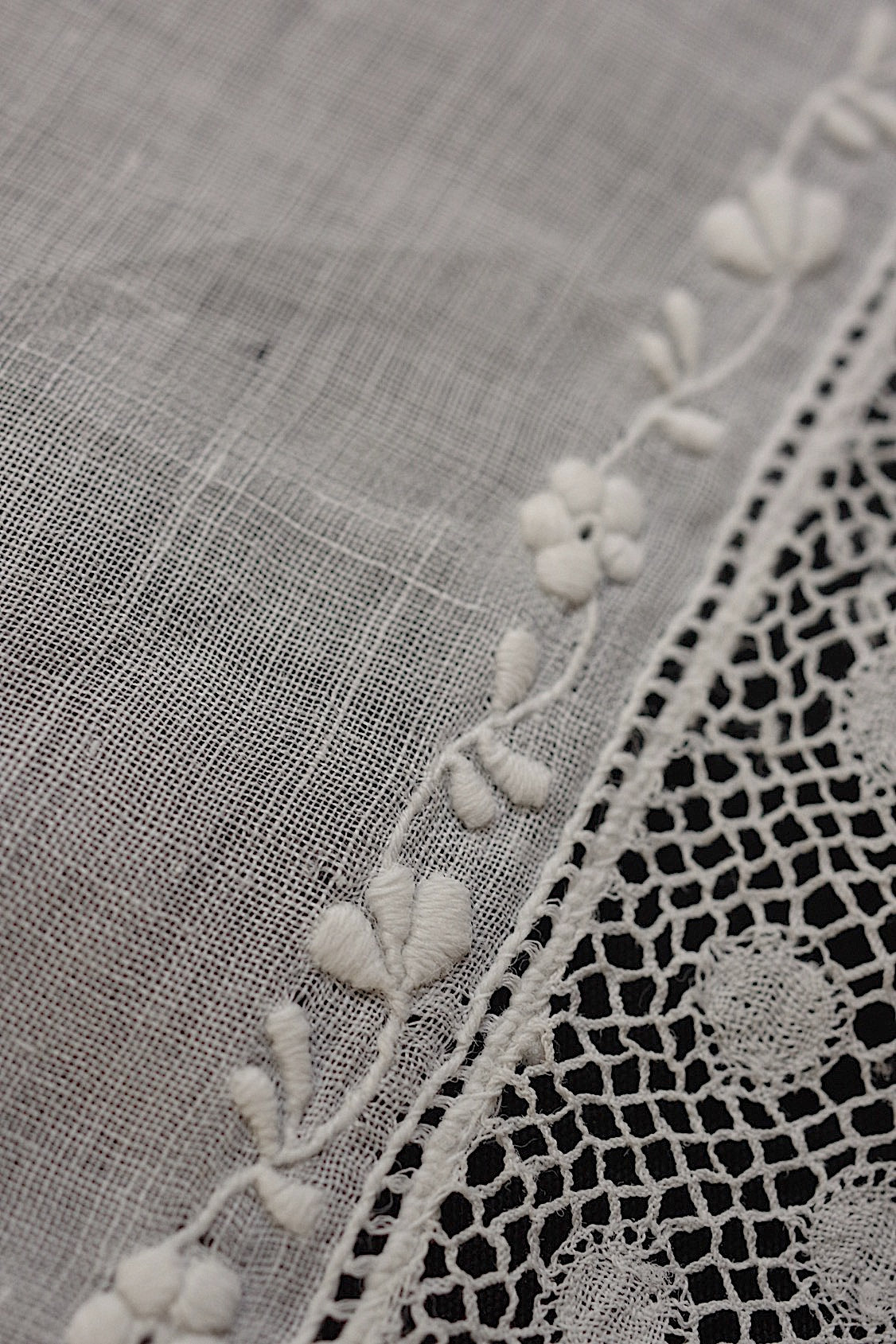 アンティークレース　dentelle ancinne 刺繍ハンカチ素材用