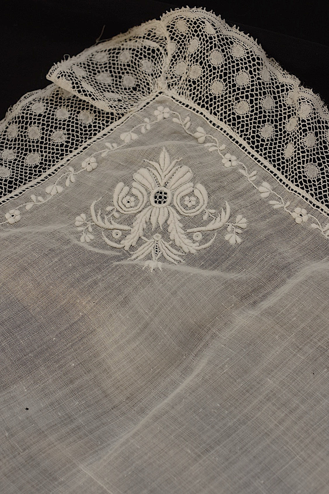 アンティークレース　dentelle ancinne 刺繍ハンカチ素材用
