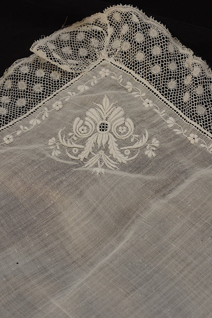 アンティークレース　dentelle ancinne 刺繍ハンカチ素材用