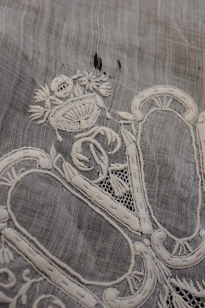 アンティークレース　dentelle ancinne 刺繍ハンカチ素材用