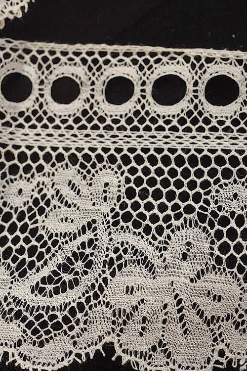 アンティークレース　dentelle ancinne　リボン通し付き