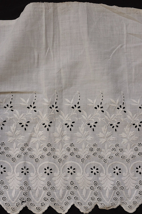 アンティークレース　dentelle ancinne　刺繍ハギレ