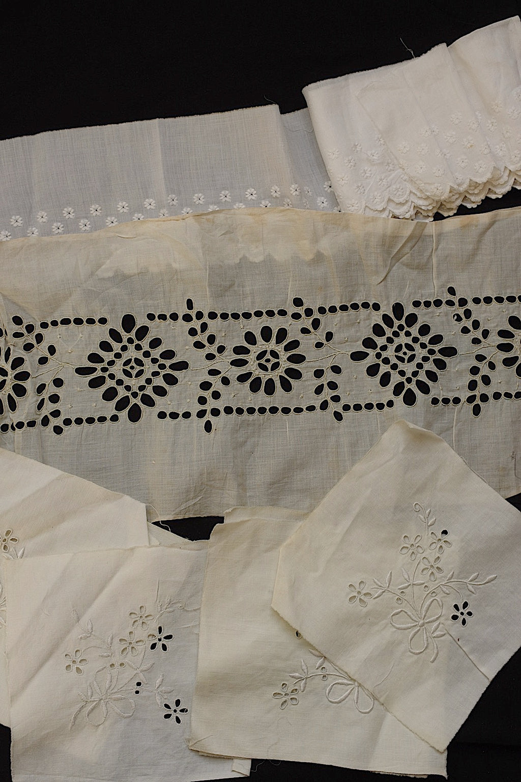 アンティークレース　dentelle ancinne　刺繍ハギレ ＋モチーフ