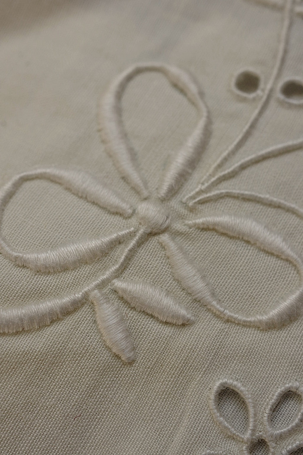 アンティークレース　dentelle ancinne　刺繍ハギレ ＋モチーフ