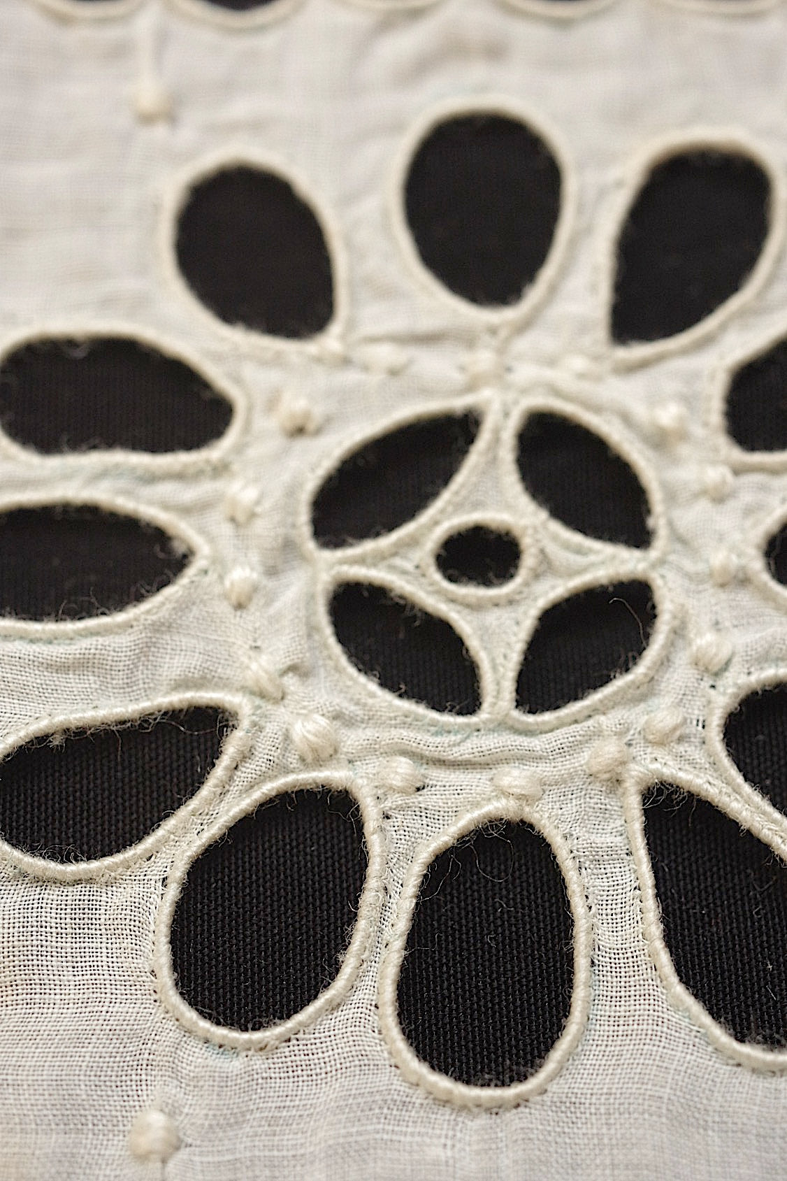 アンティークレース　dentelle ancinne　刺繍ハギレ ＋モチーフ