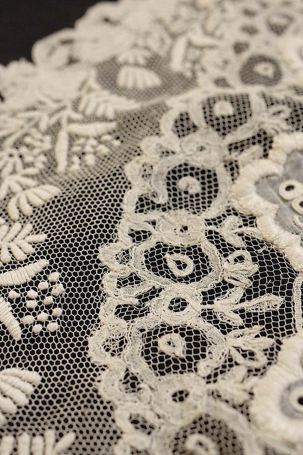 アンティークレース　dentelle ancinne　刺繍ハギレ素材用