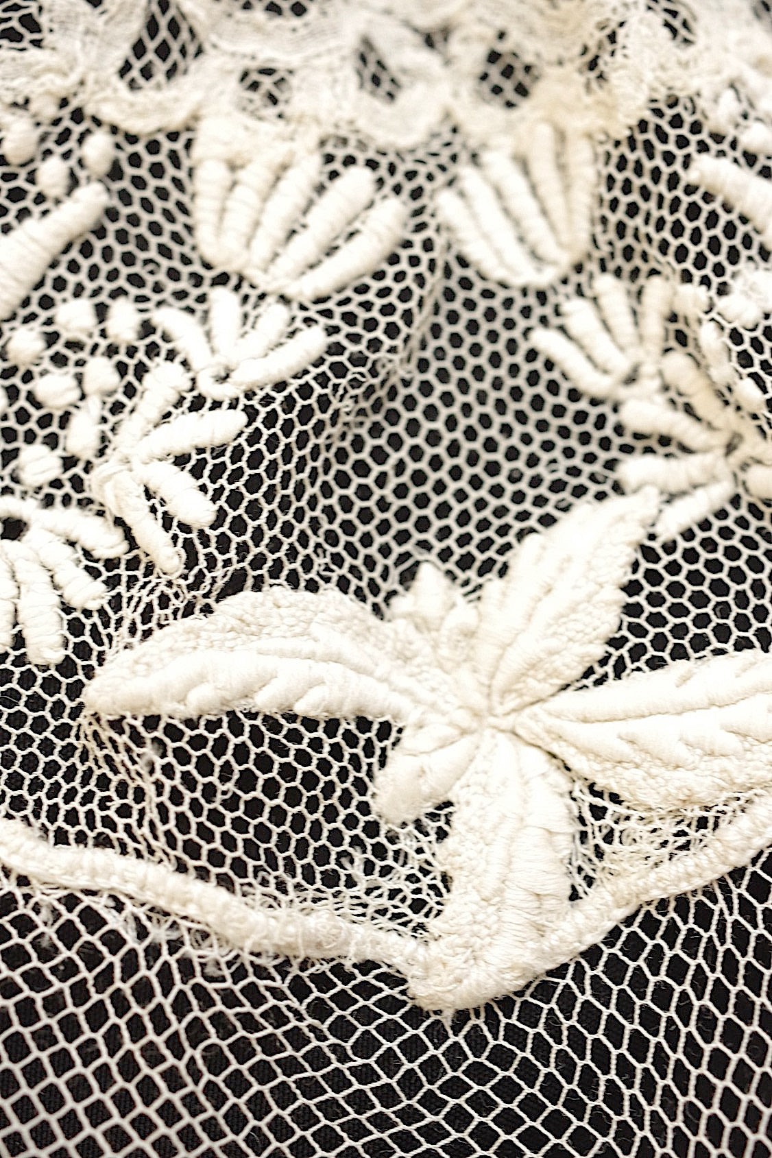 アンティークレース　dentelle ancinne　刺繍ハギレ素材用