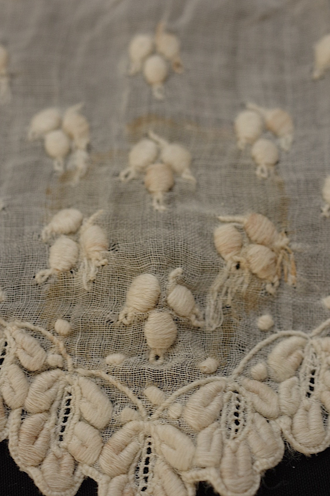 アンティークレース　dentelle ancinne　刺繍ハギレ素材用