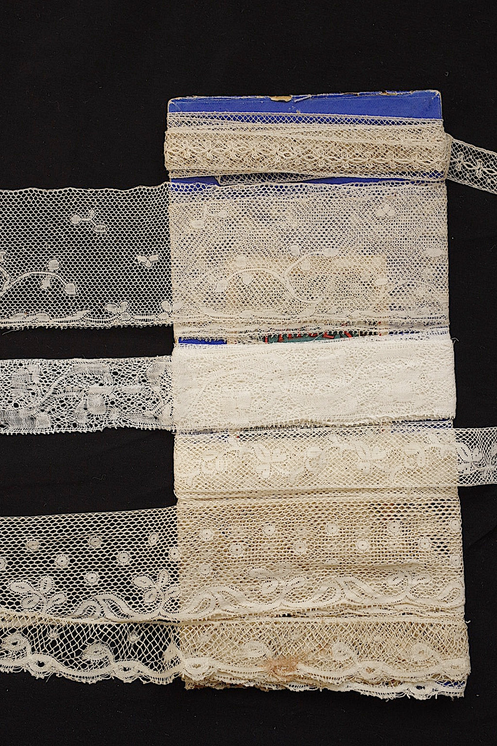 アンティークレース　dentelle ancinne　６種