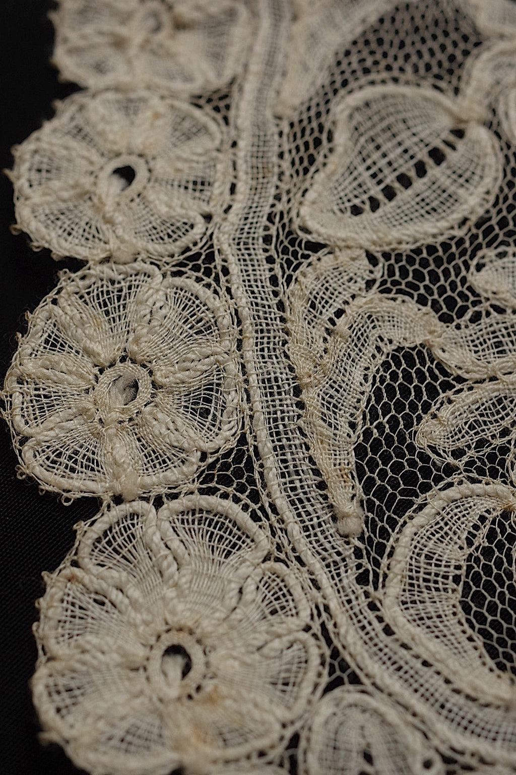 アンティークレース　dentelle ancinne　デュシェス