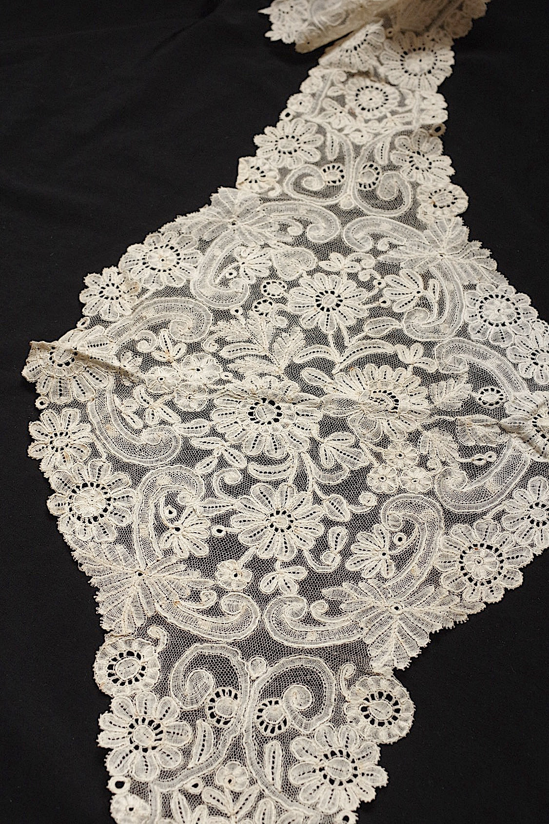 アンティークレース　dentelle ancinne　デュシェス