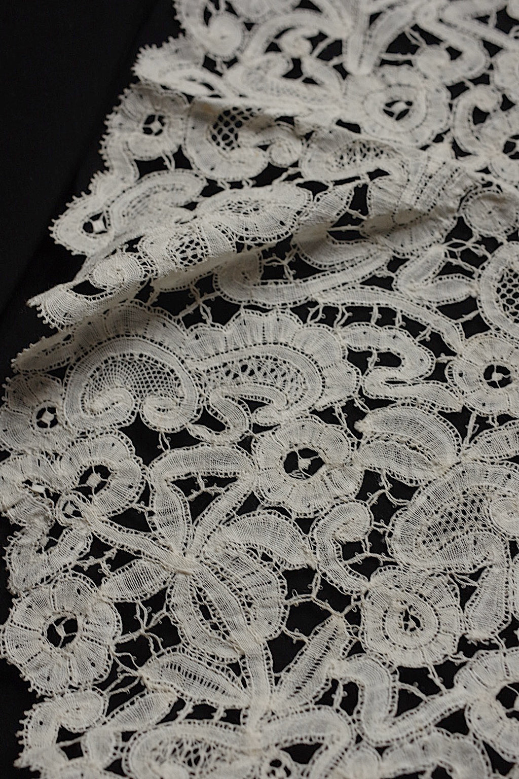 アンティークレース　dentelle ancinne　デュシェス2