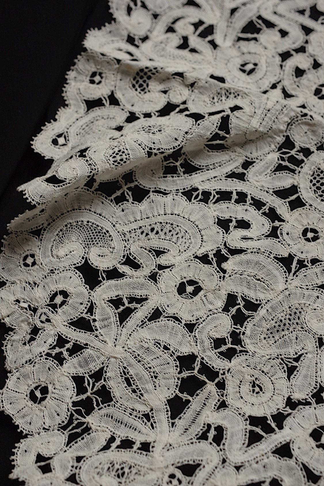 アンティークレース　dentelle ancinne　デュシェス2