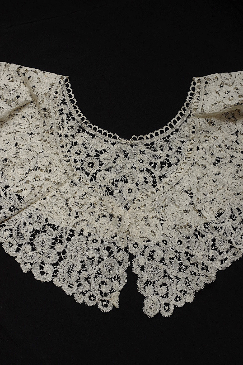 アンティークレース　dentelle ancinne　デュシェス2