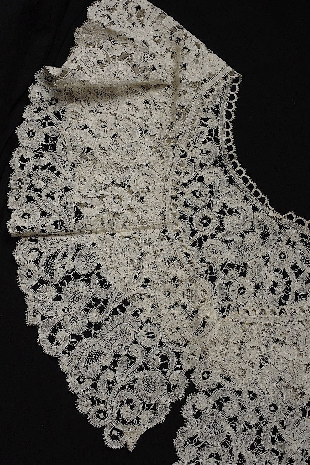 アンティークレース　dentelle ancinne　デュシェス2