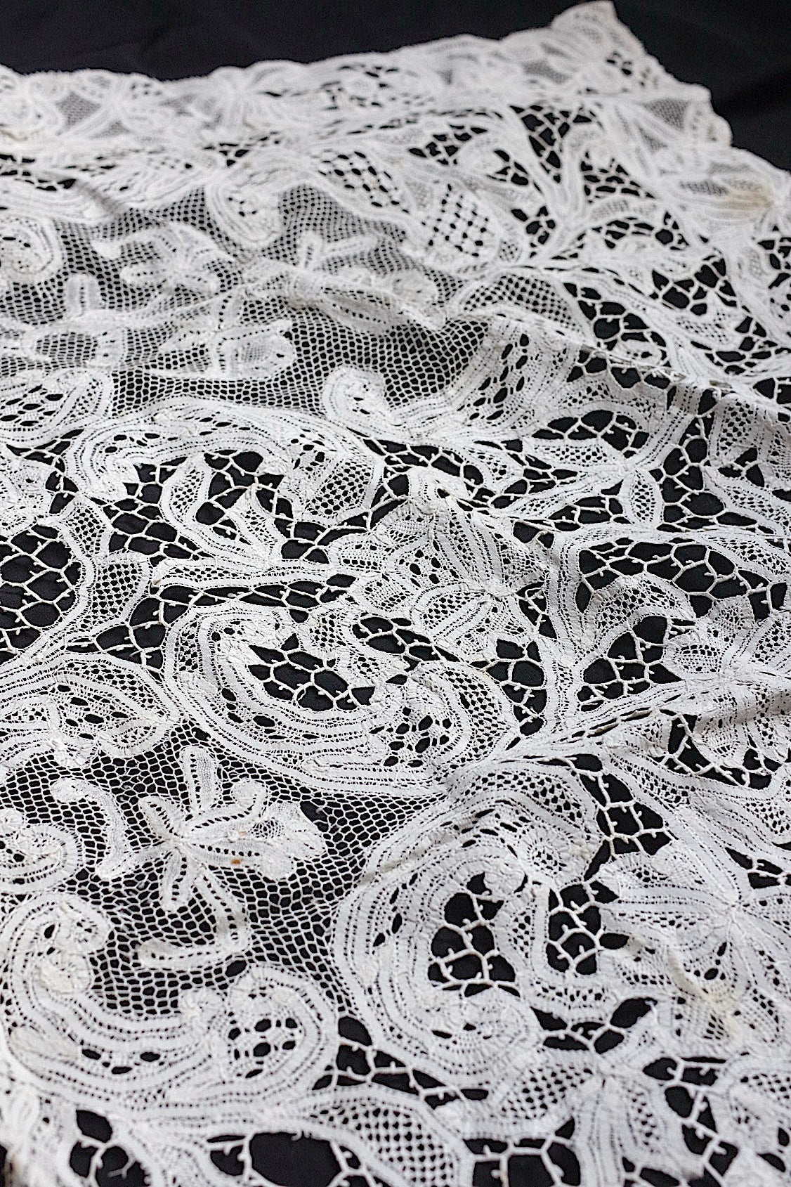 アンティークレース　dentelle ancinne　nappe