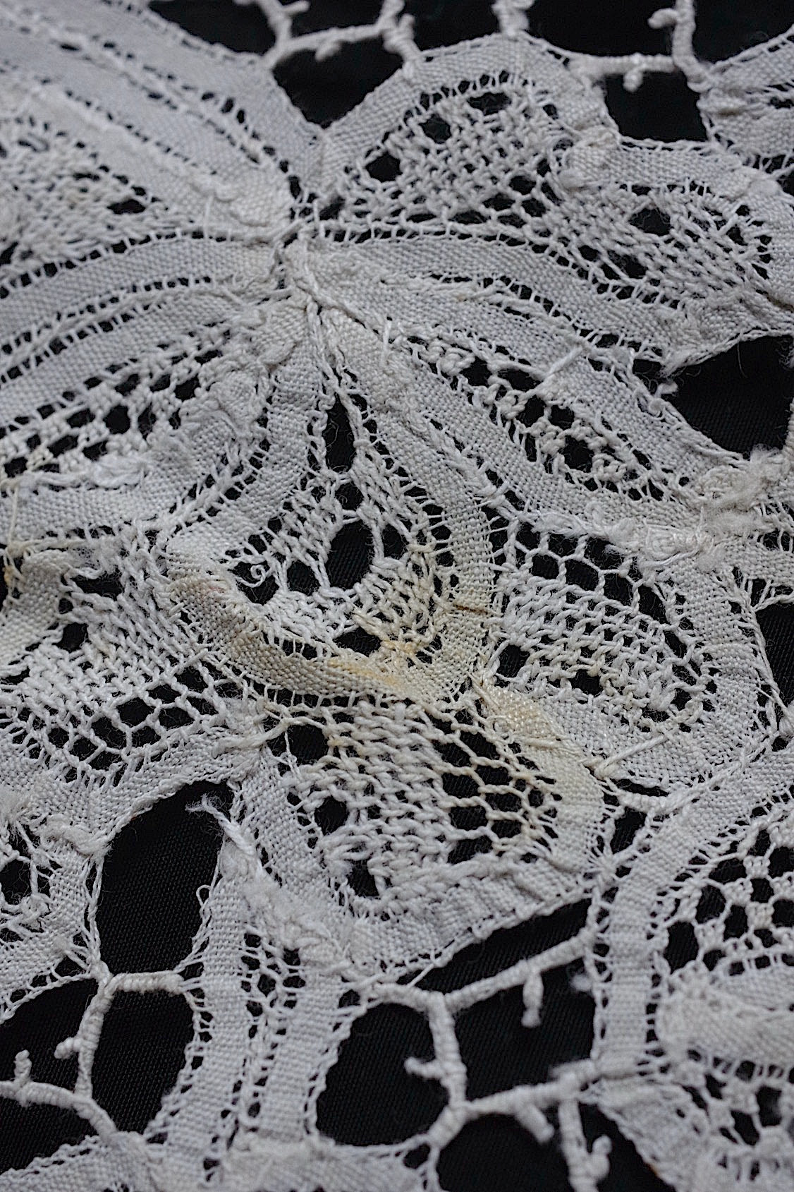 アンティークレース　dentelle ancinne　nappe