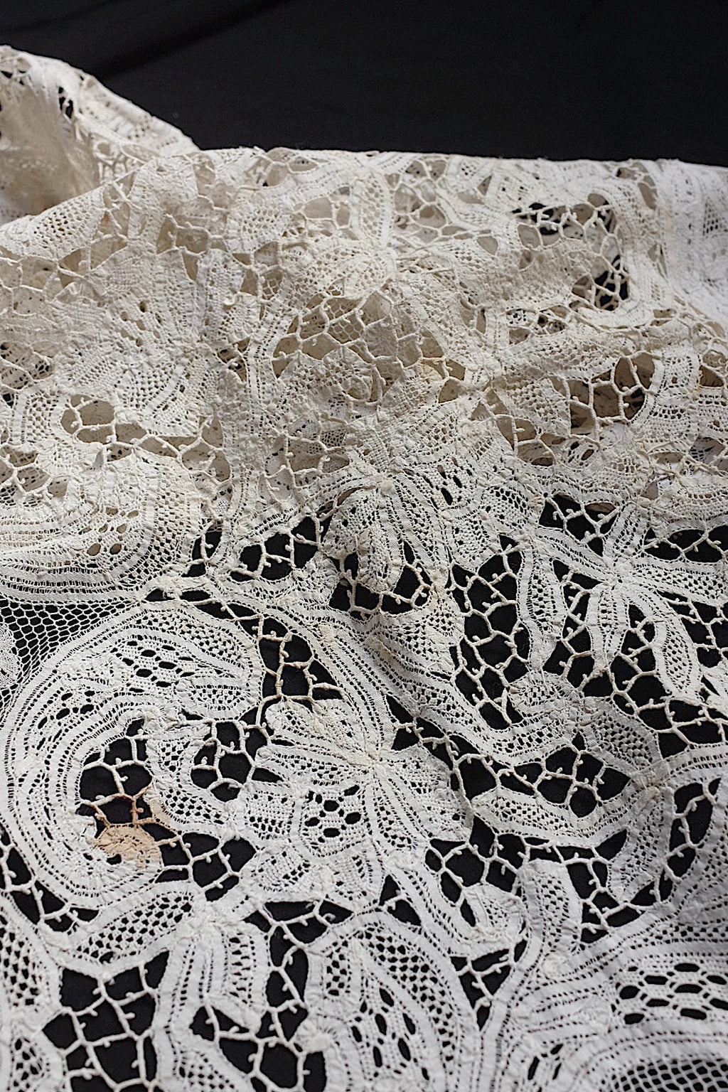 アンティークレース　dentelle ancinne　nappe