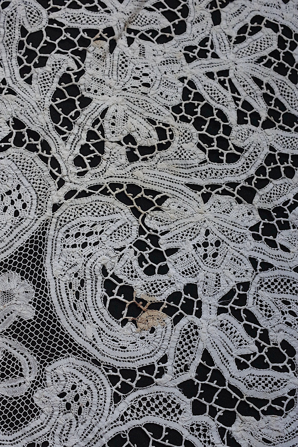 アンティークレース　dentelle ancinne　nappe