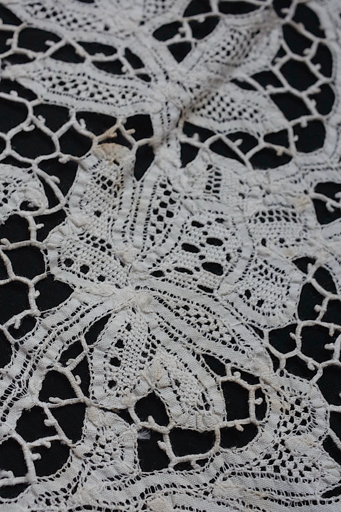 アンティークレース　dentelle ancinne　nappe