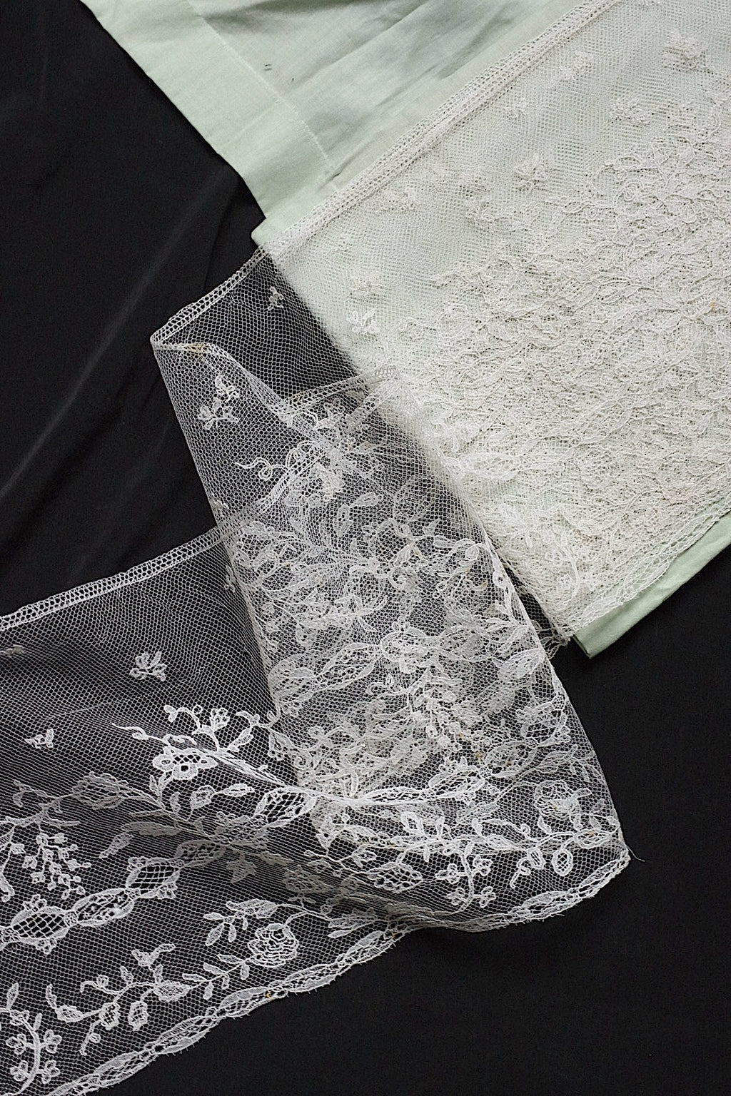 アンティークレース　dentelle ancinne　357cm