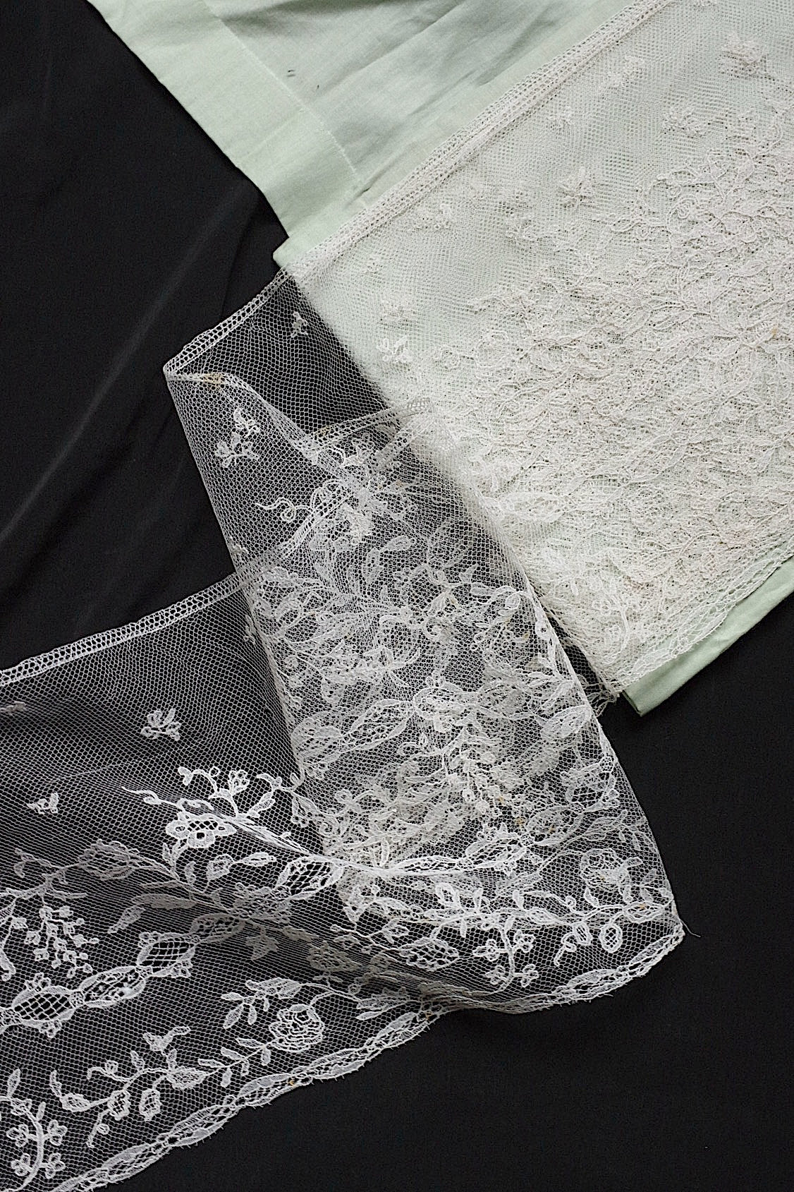 アンティークレース　dentelle ancinne　357cm