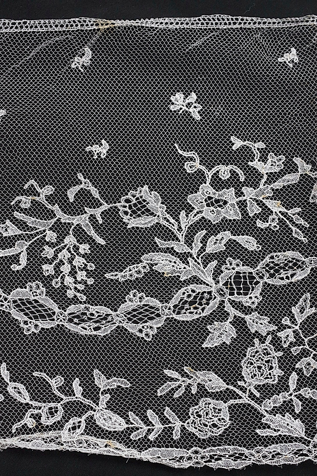 アンティークレース　dentelle ancinne　357cm