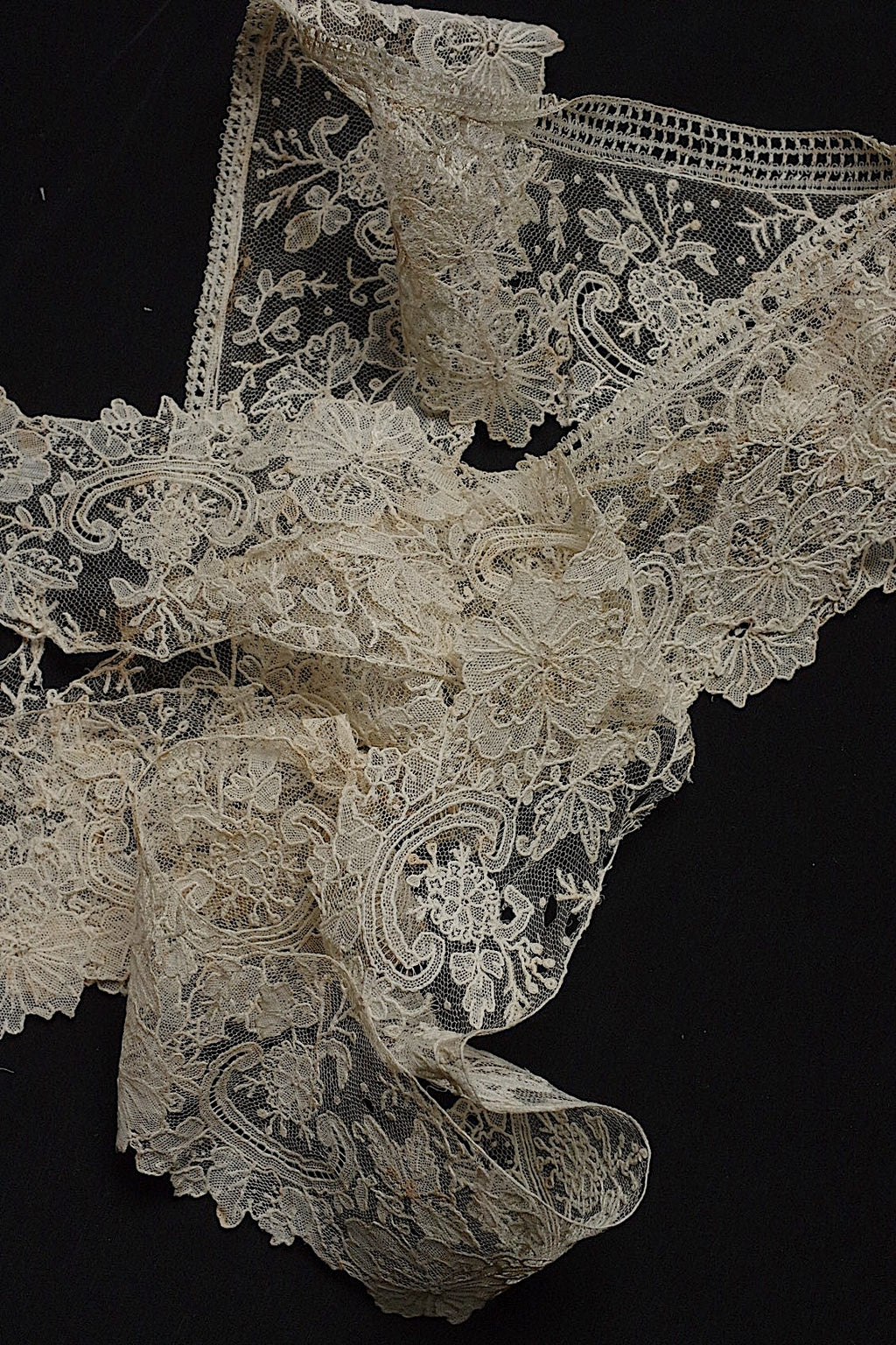 アンティークレース　dentelle ancinne　ブリュクセル