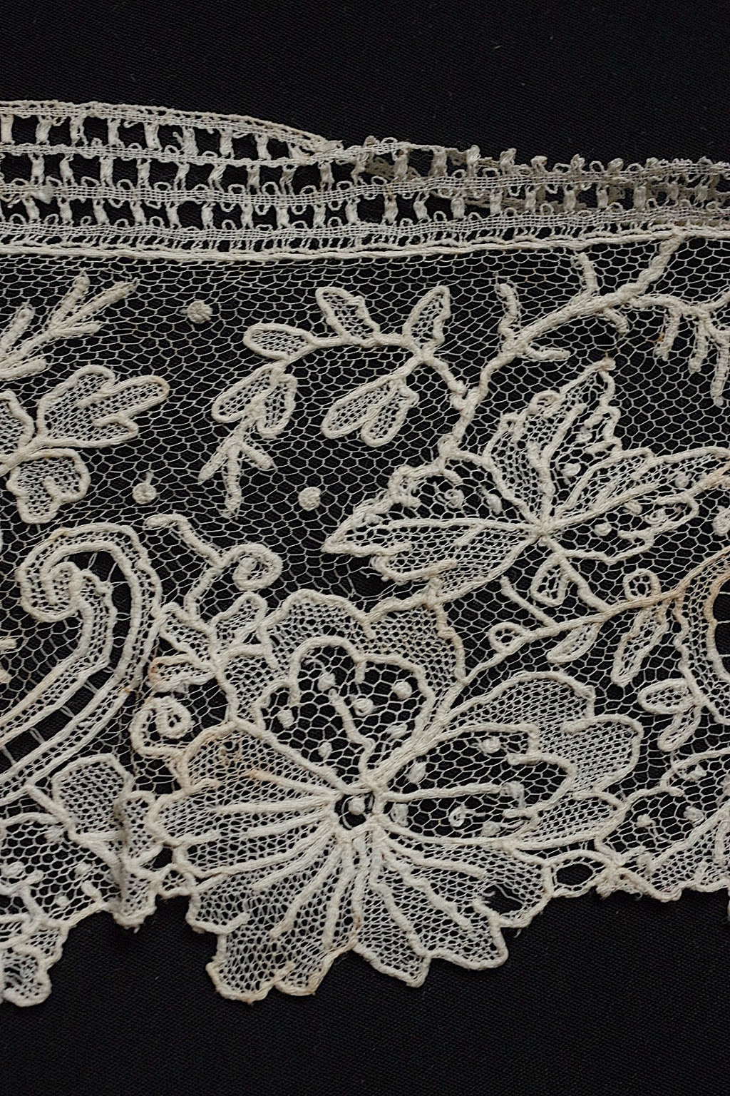 アンティークレース　dentelle ancinne　ブリュクセル