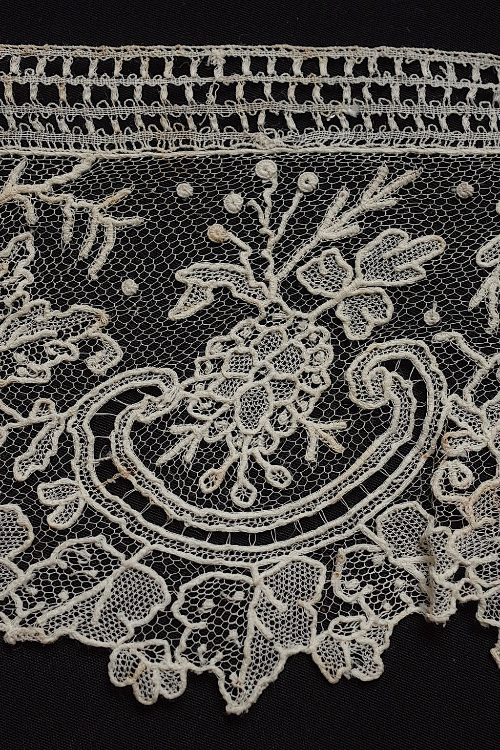 アンティークレース　dentelle ancinne　ブリュクセル