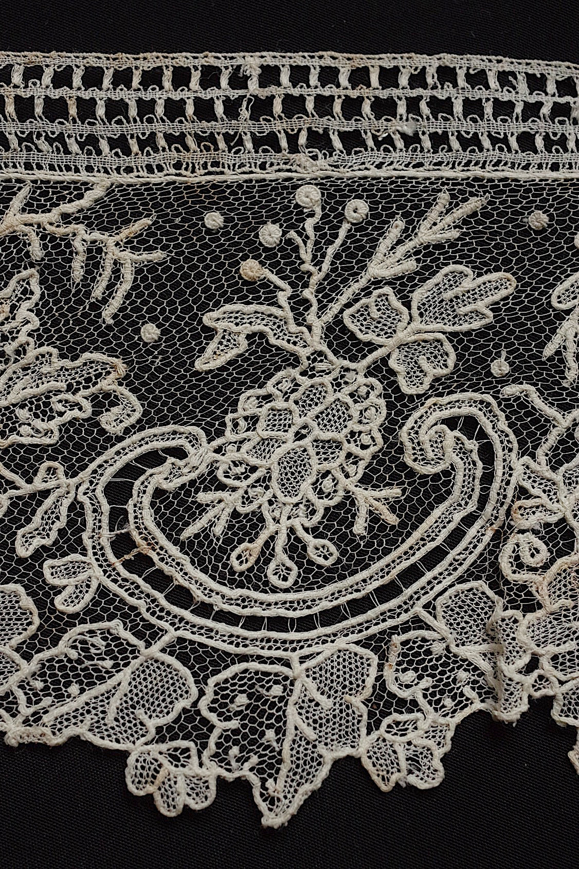 アンティークレース　dentelle ancinne　ブリュクセル