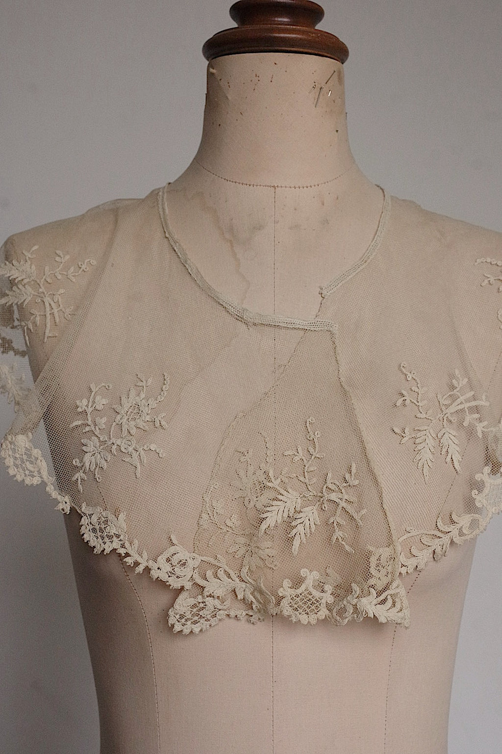 アンティークレース　dentelle ancinne　チュール襟