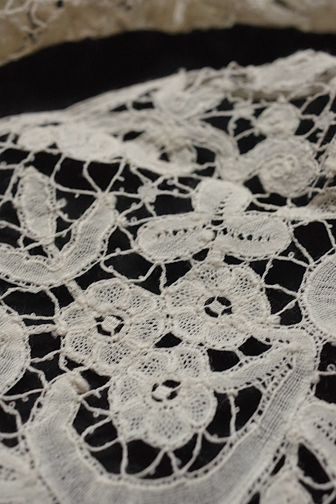 アンティークレース　dentelle ancinne　ホニトン　230cm