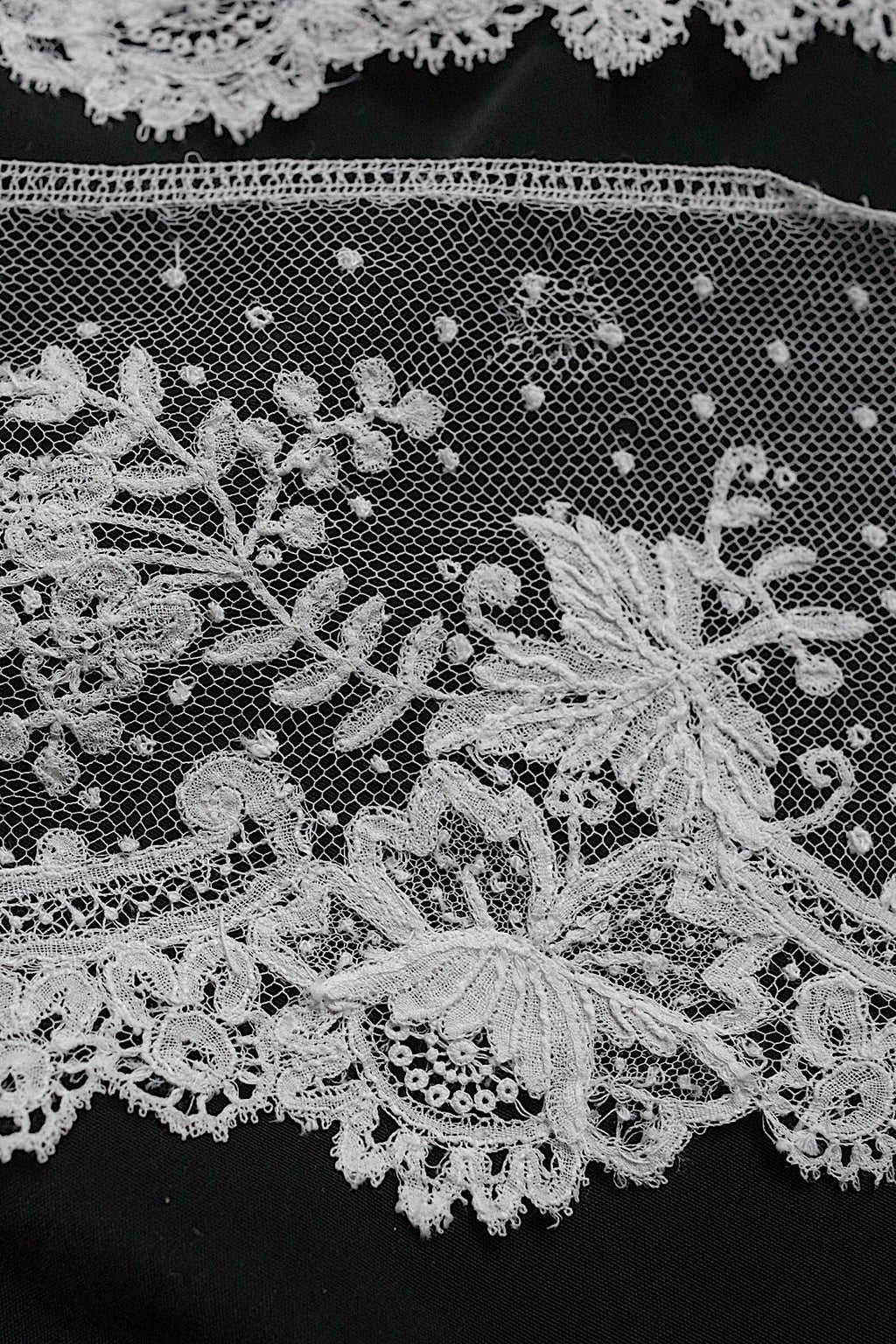 アンティークレース　dentelle ancinne　アプリカッションアングレテール