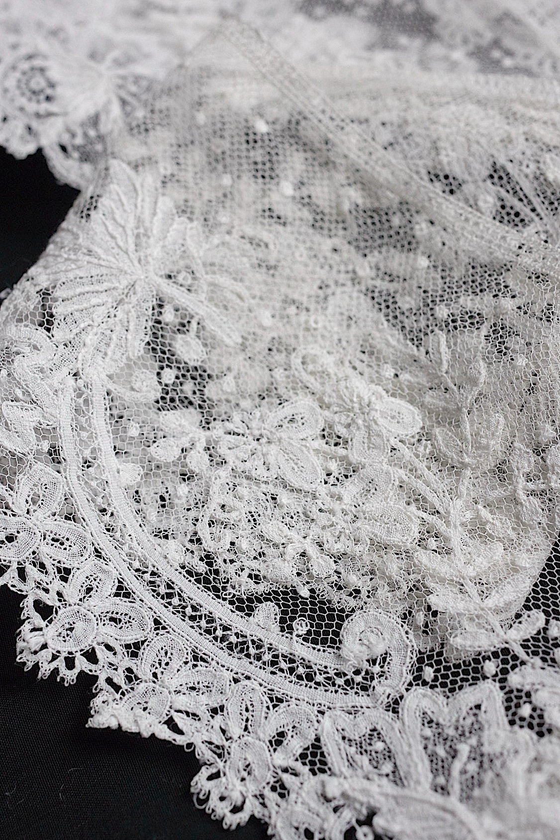 アンティークレース　dentelle ancinne　アプリカッションアングレテール