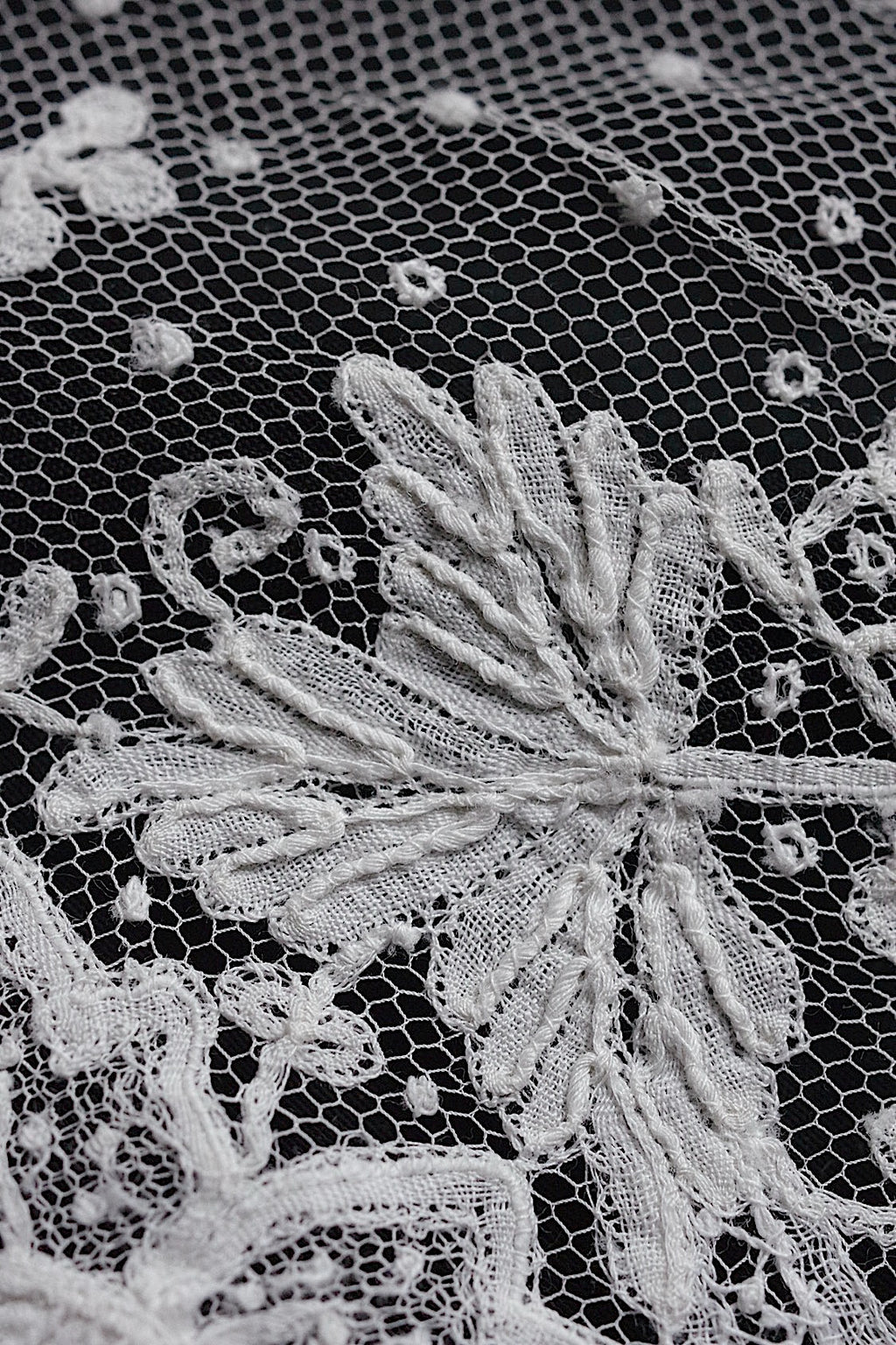 アンティークレース　dentelle ancinne　アプリカッションアングレテール