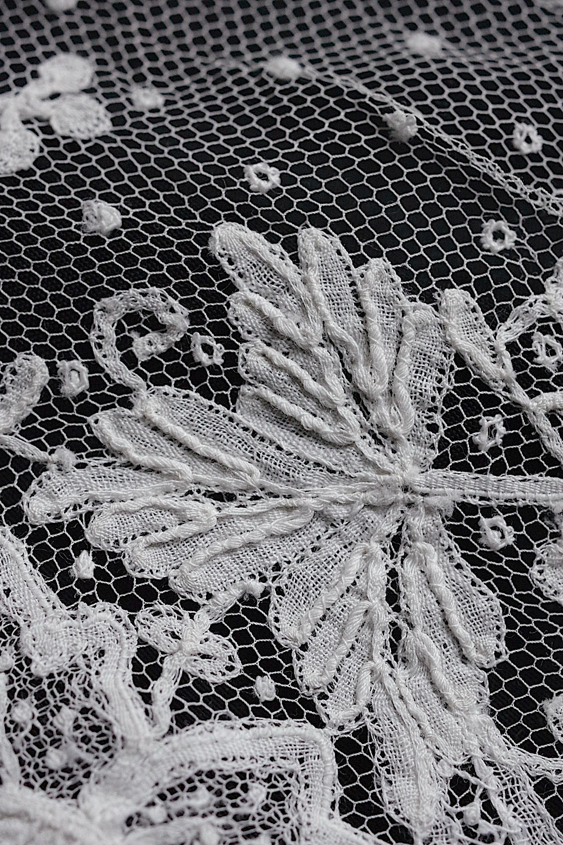 アンティークレース　dentelle ancinne　アプリカッションアングレテール