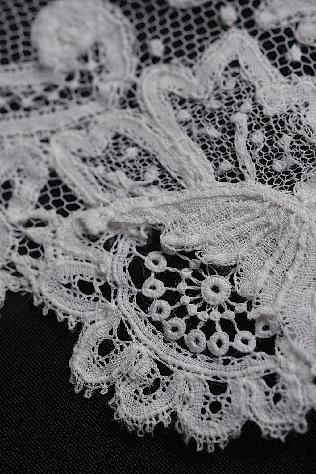 アンティークレース　dentelle ancinne　アプリカッションアングレテール