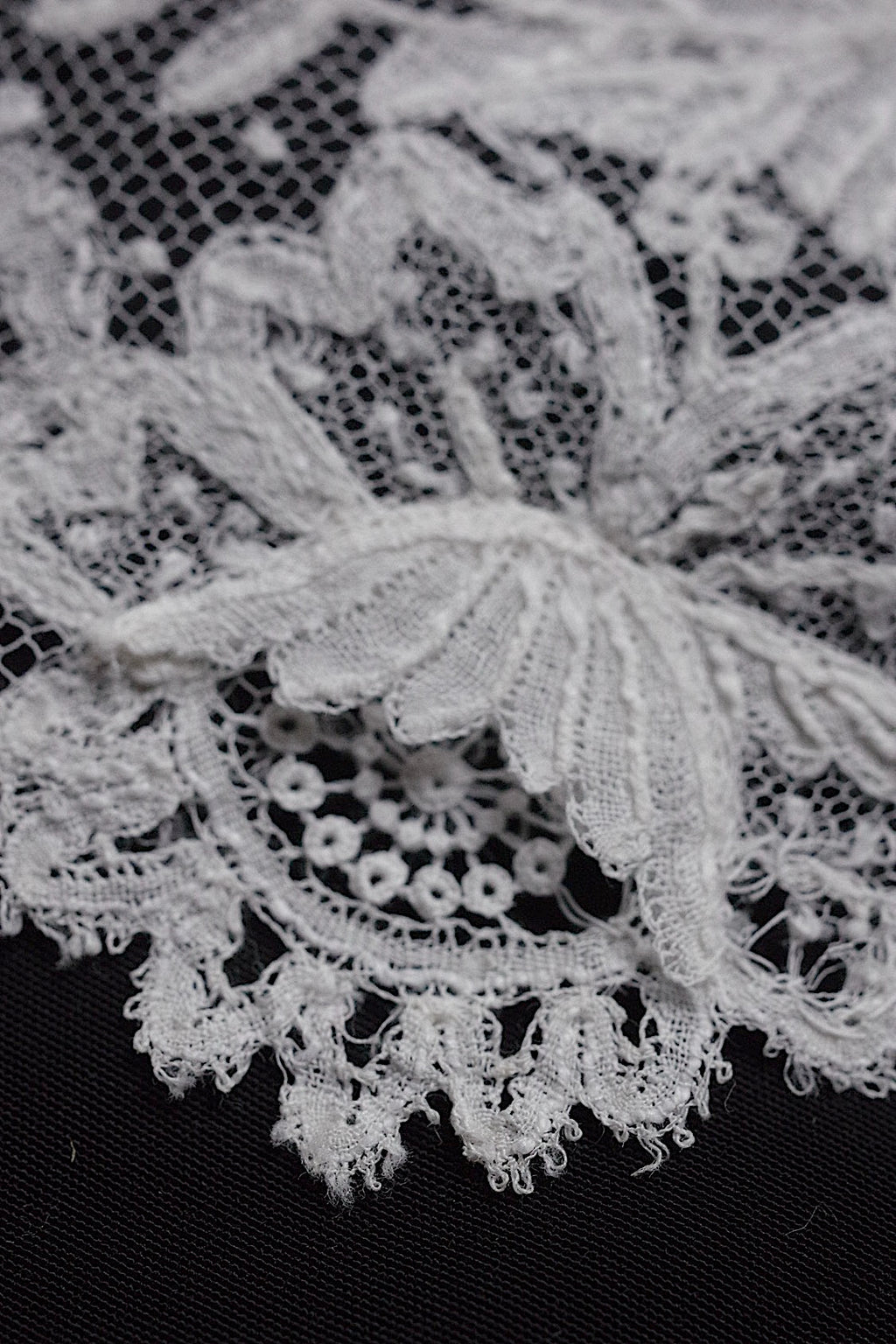 アンティークレース　dentelle ancinne　アプリカッションアングレテール