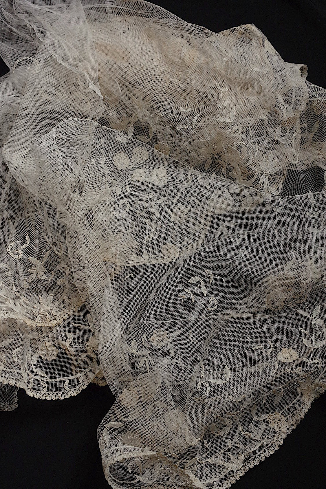 アンティークレース　dentelle ancinne　プリンセスレース　はぎれ