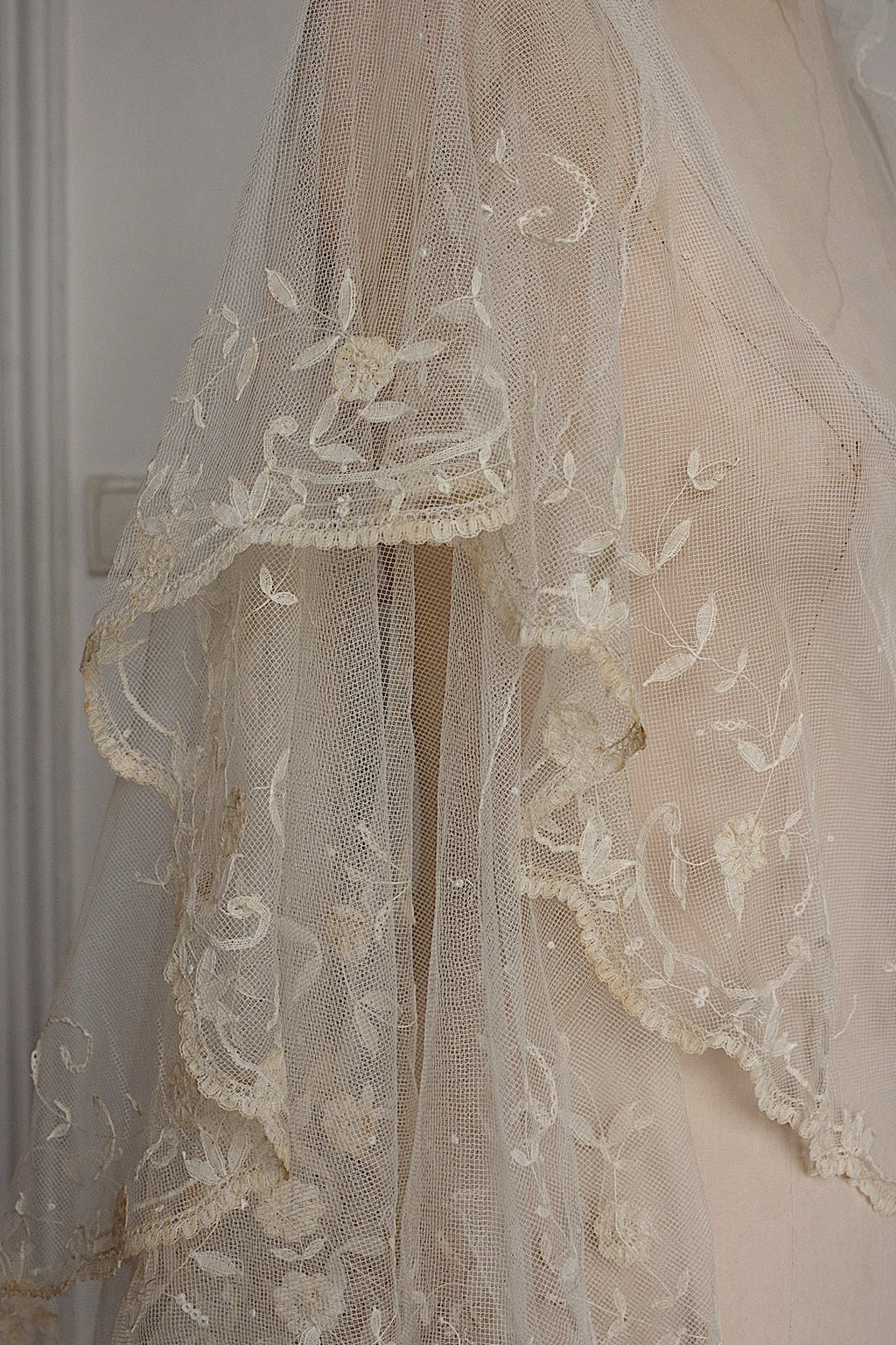 アンティークレース　dentelle ancinne　プリンセスレース　はぎれ