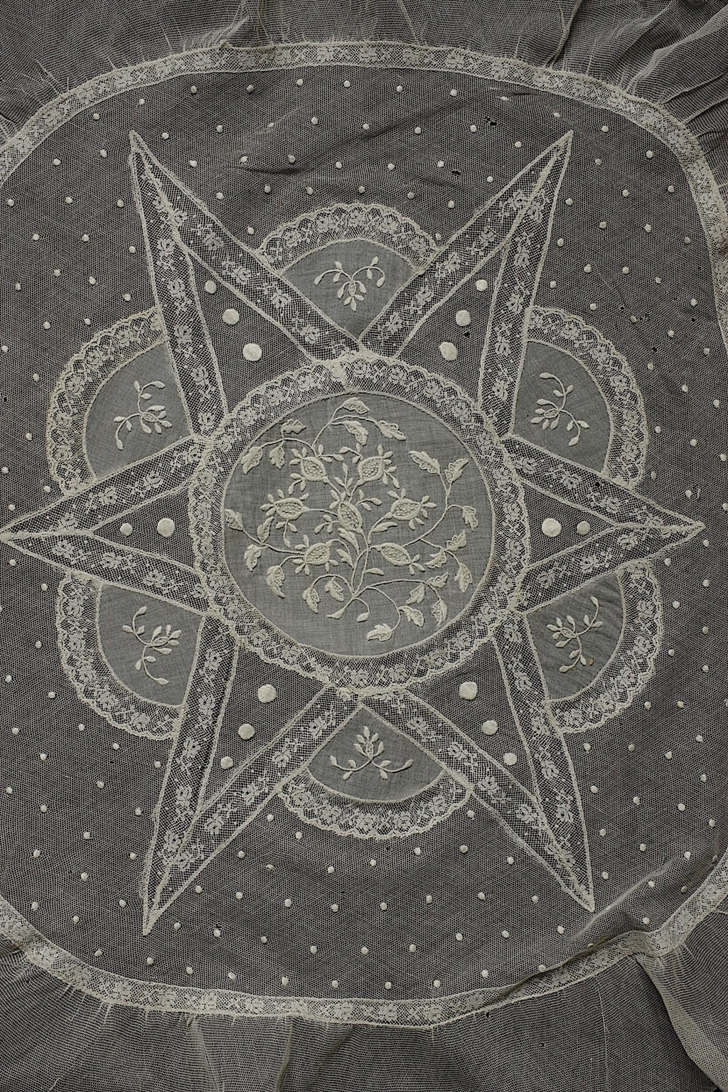 アンティークレース　dentelle ancinne　刺繍クロス