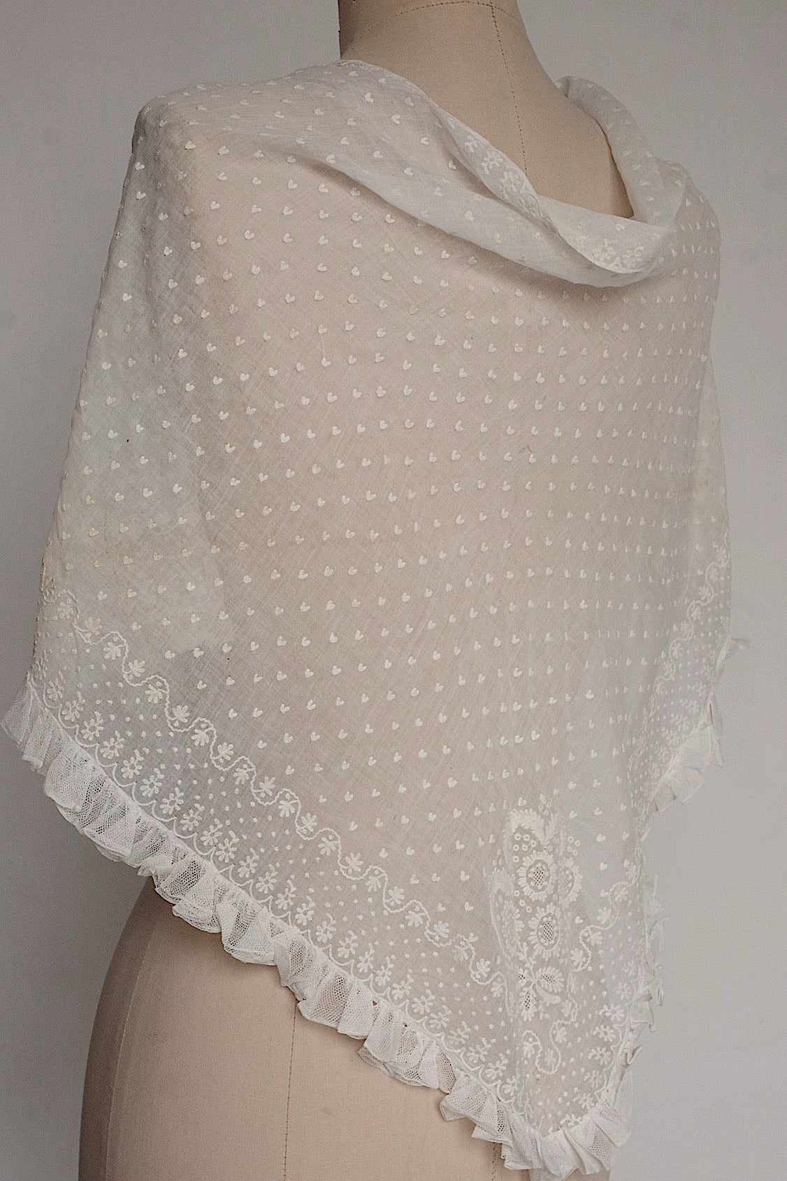 アンティークレース　dentelle ancinne　fichu